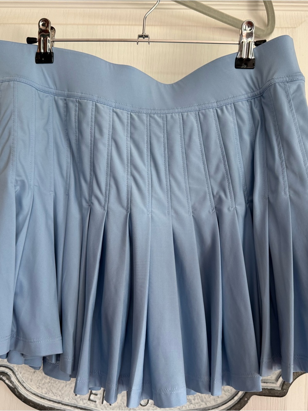 Vineyard Vines Light Blue Pleated skort